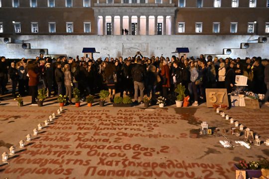 routsi vouli agnostos stratiotis